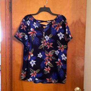 🌺Tropical print blouse by Apt. 9 🌴 🌴